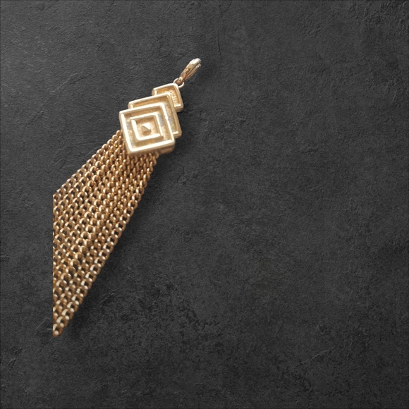 Vintage MONET Elegant Gold Tassel Pendant - Picture 2 of 6